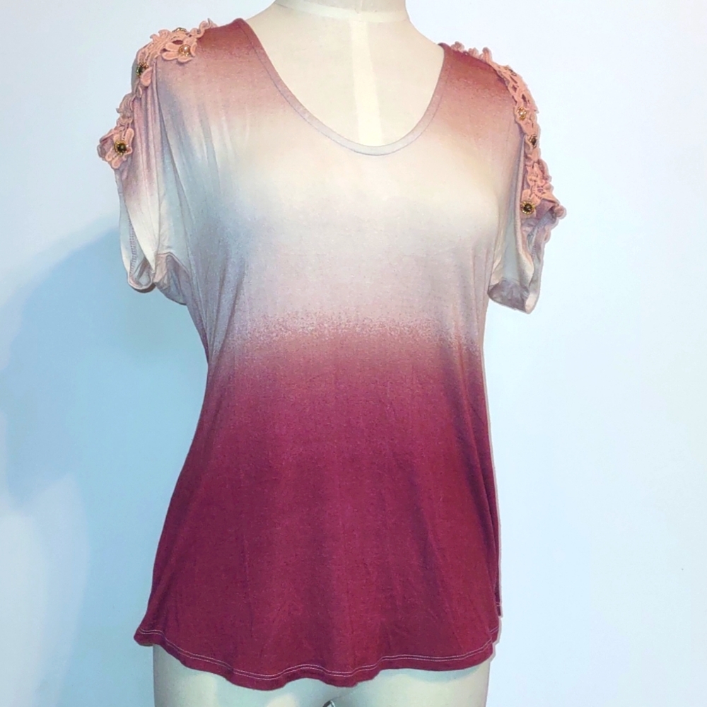 Venus Hombre Crochet Cold Shoulder Top Size Small - Picture 2 of 6